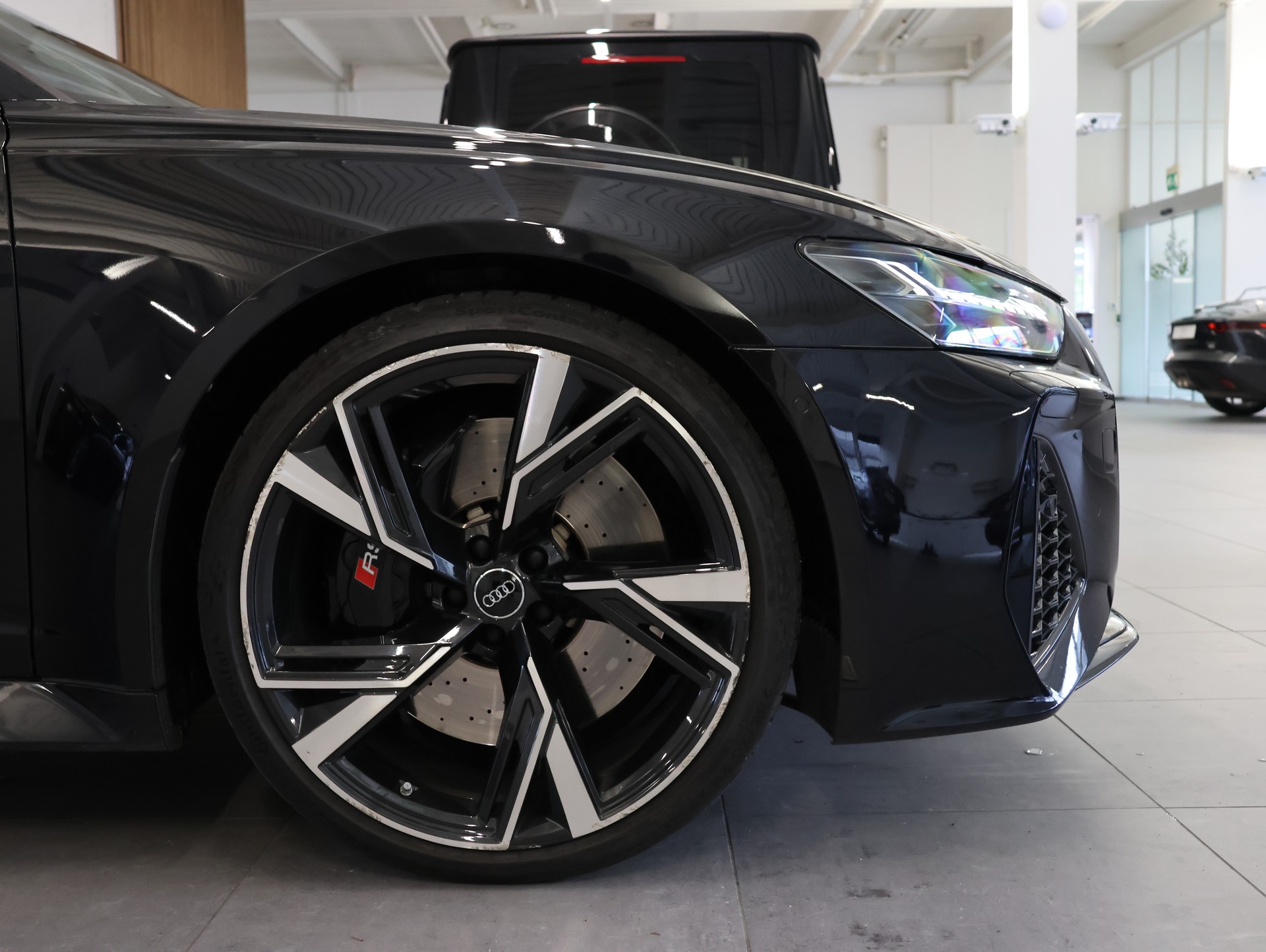 AUDI RS6 Avant 4.0 TFSI V8 quattro *Hinterachslenkung* *Panorama* *Optikpaket Schwarz Plus*-image-7