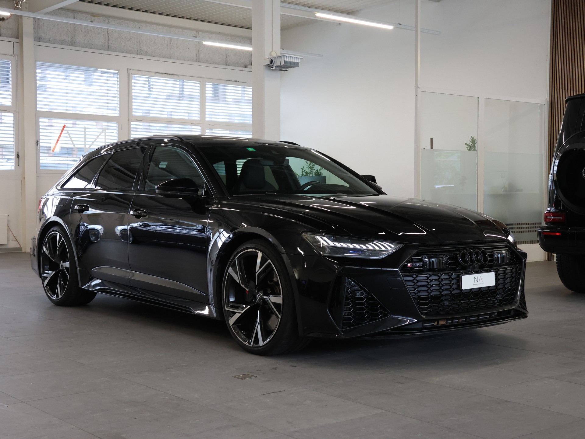 AUDI RS6 Avant 4.0 TFSI V8 quattro *Hinterachslenkung* *Panorama* *Optikpaket Schwarz Plus*-image-1