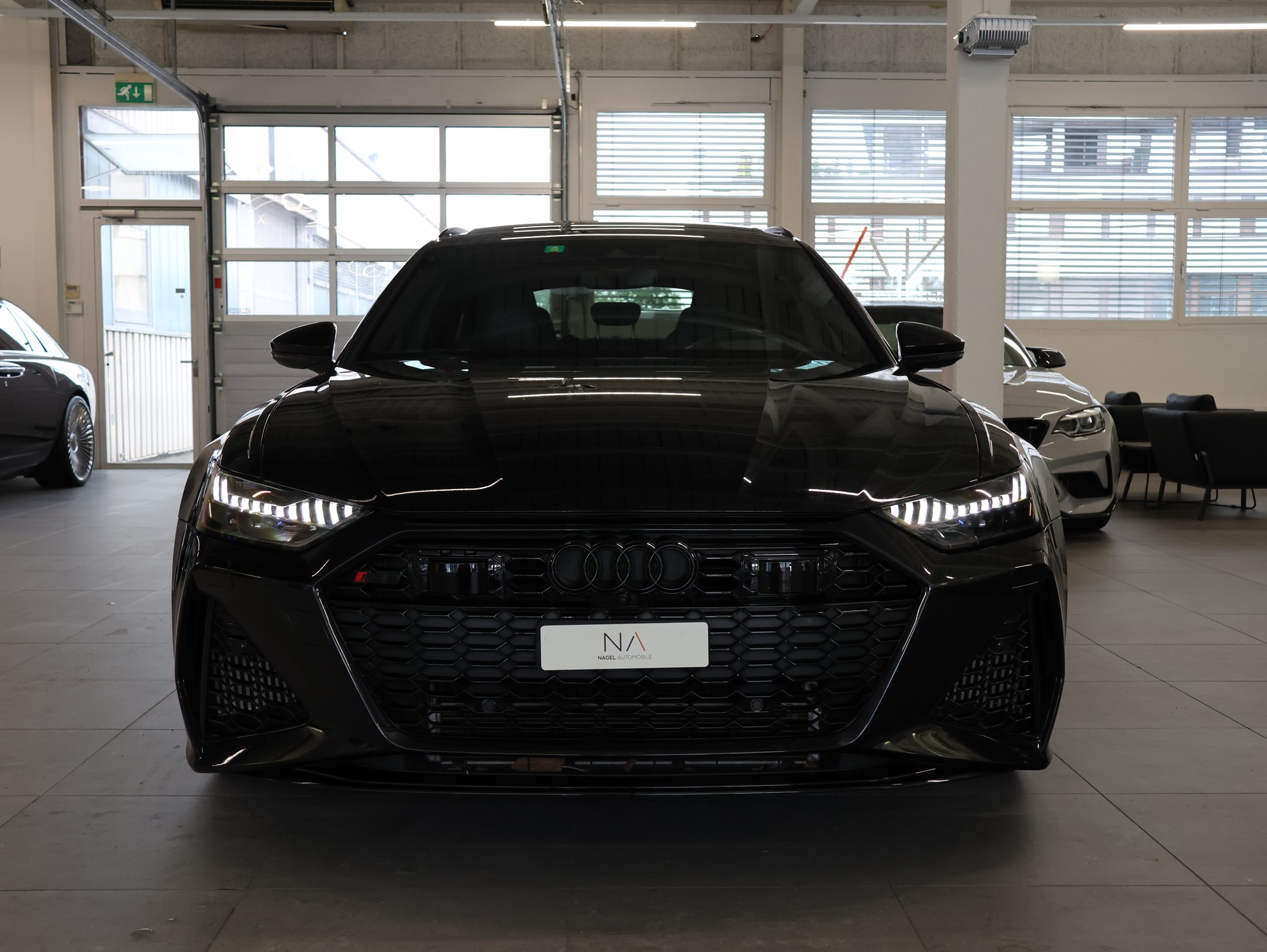 AUDI RS6 Avant 4.0 TFSI V8 quattro *Hinterachslenkung* *Panorama* *Optikpaket Schwarz Plus*-image-2