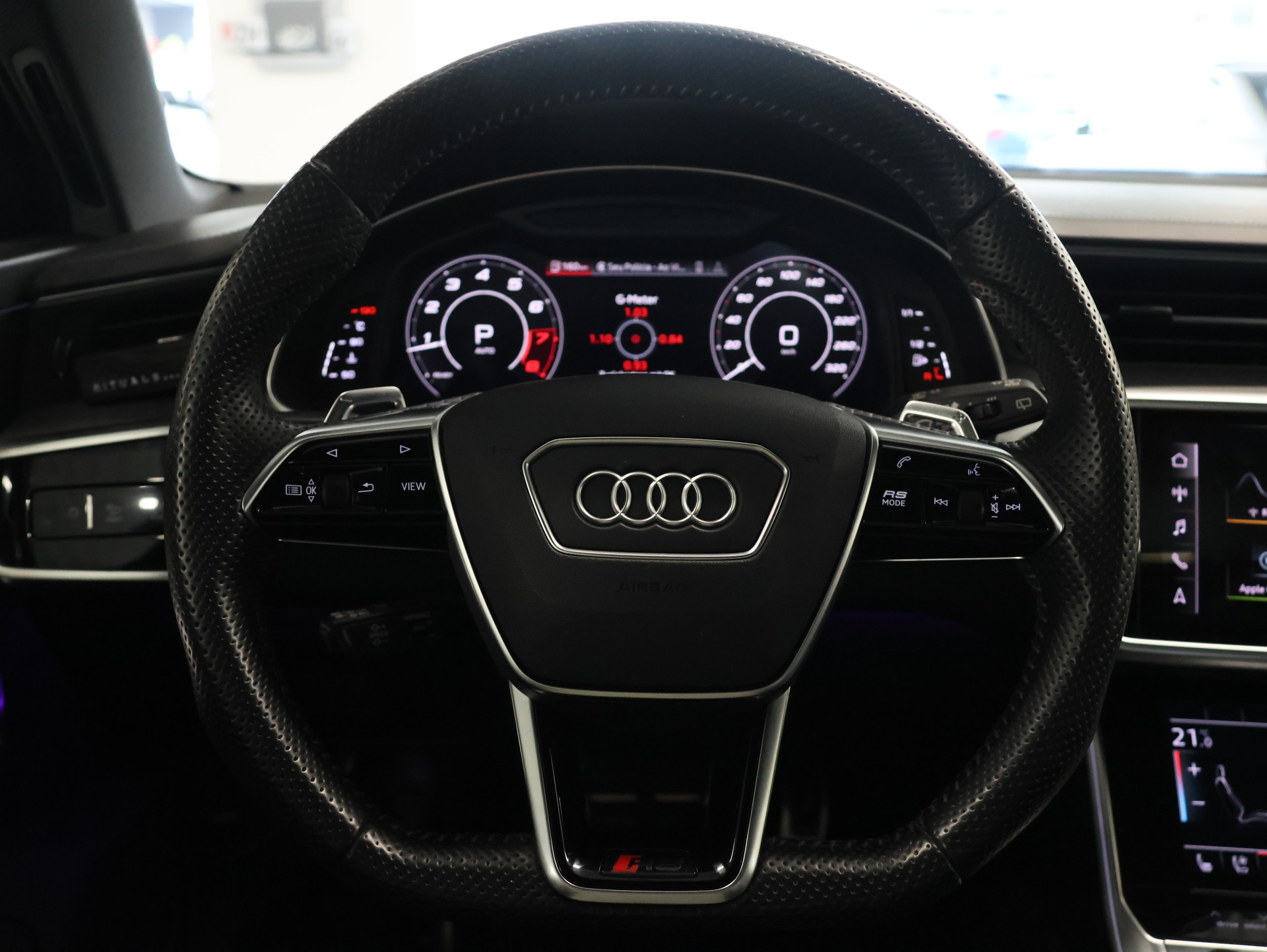 AUDI RS6 Avant 4.0 TFSI V8 quattro *Hinterachslenkung* *Panorama* *Optikpaket Schwarz Plus*-image-20