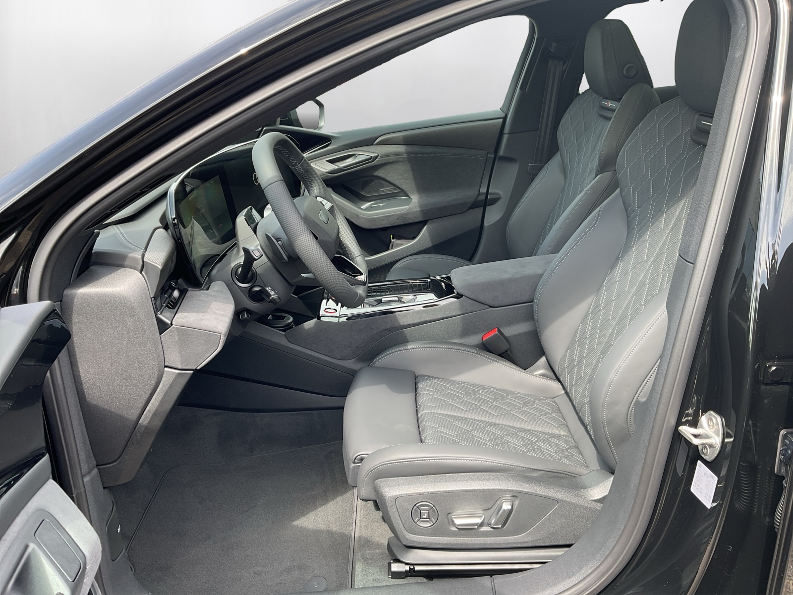 AUDI S6 Avant e-tron quattro-image-9