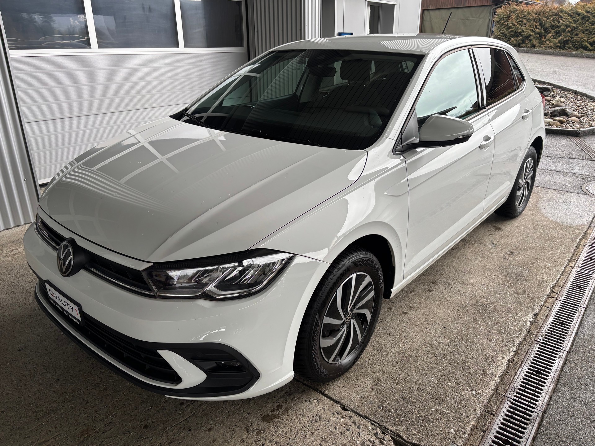 VW Polo 1.0 TSI Style DSG mit Navi-image-0