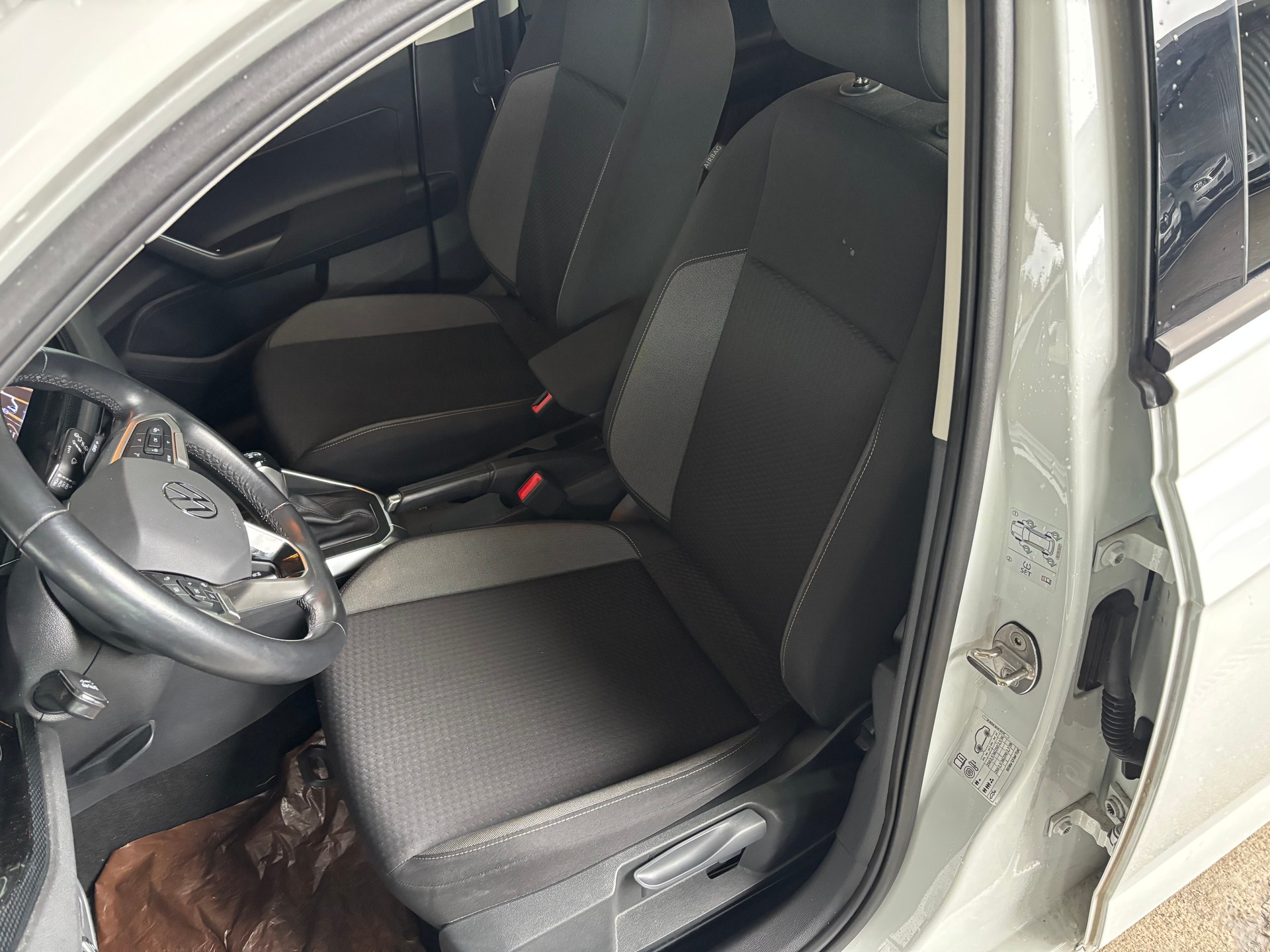 VW Polo 1.0 TSI Style DSG mit Navi-image-6