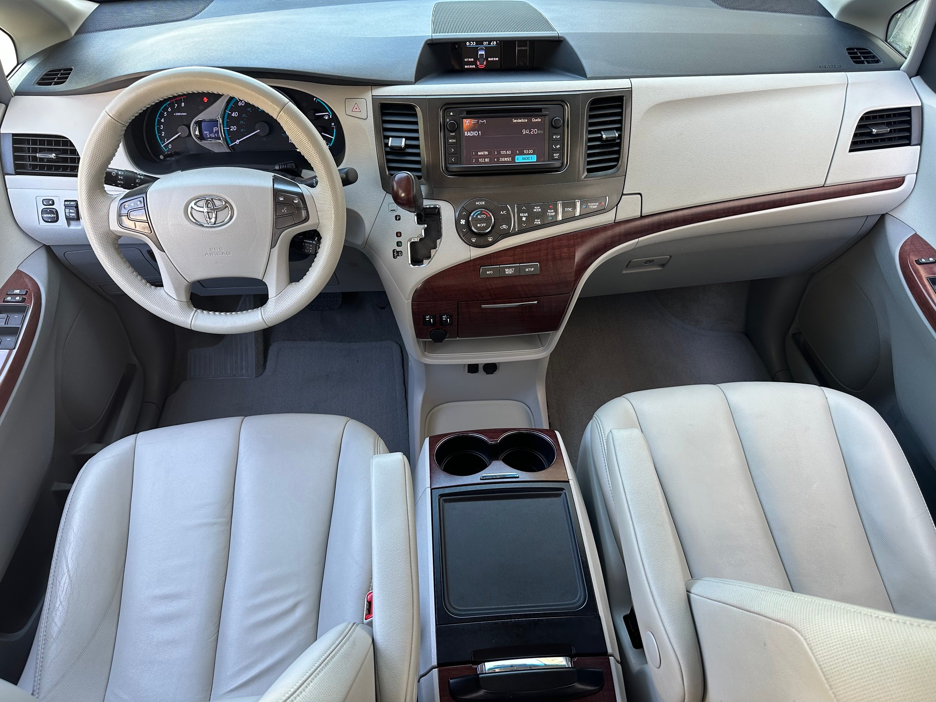 TOYOTA Sienna 3.5 A 4WD * 7-Plätzer *-image-8