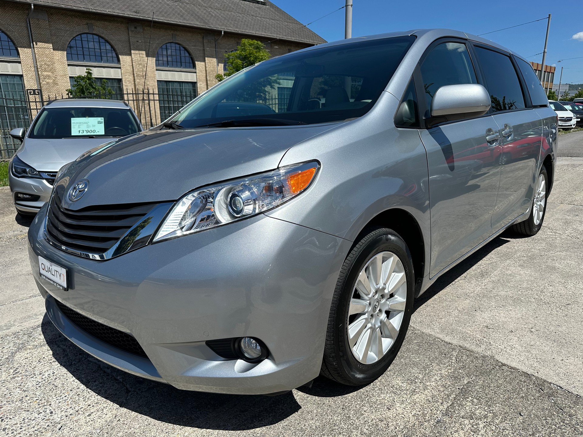 TOYOTA Sienna 3.5 A 4WD * 7-Plätzer *-image-0