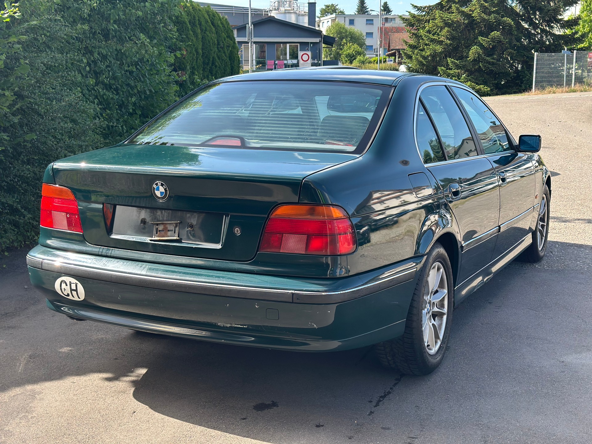 BMW 528i A-image-3