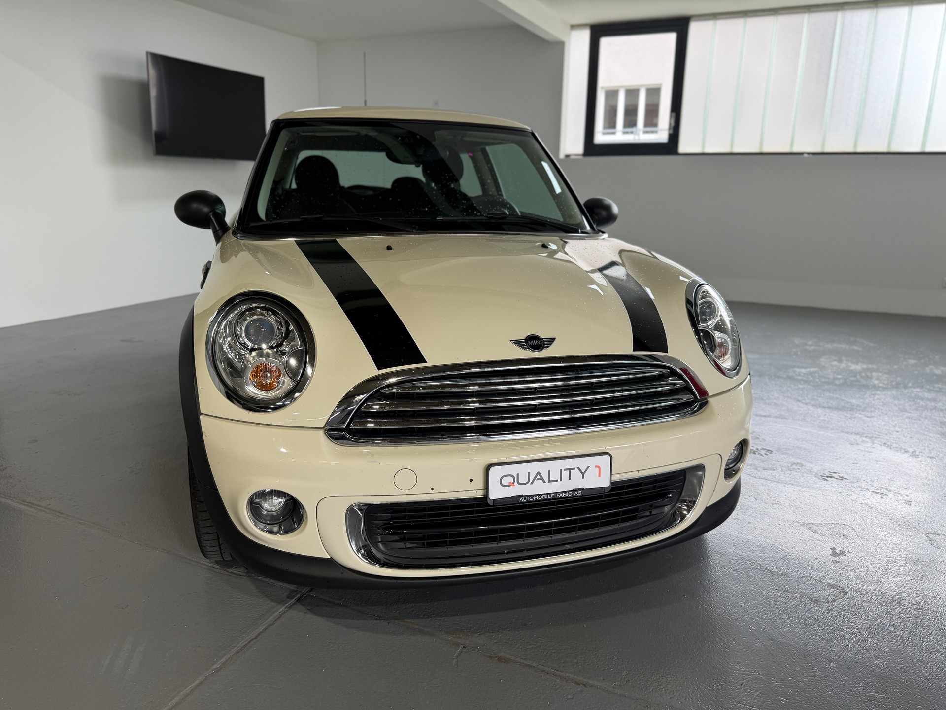 MINI One-image-0
