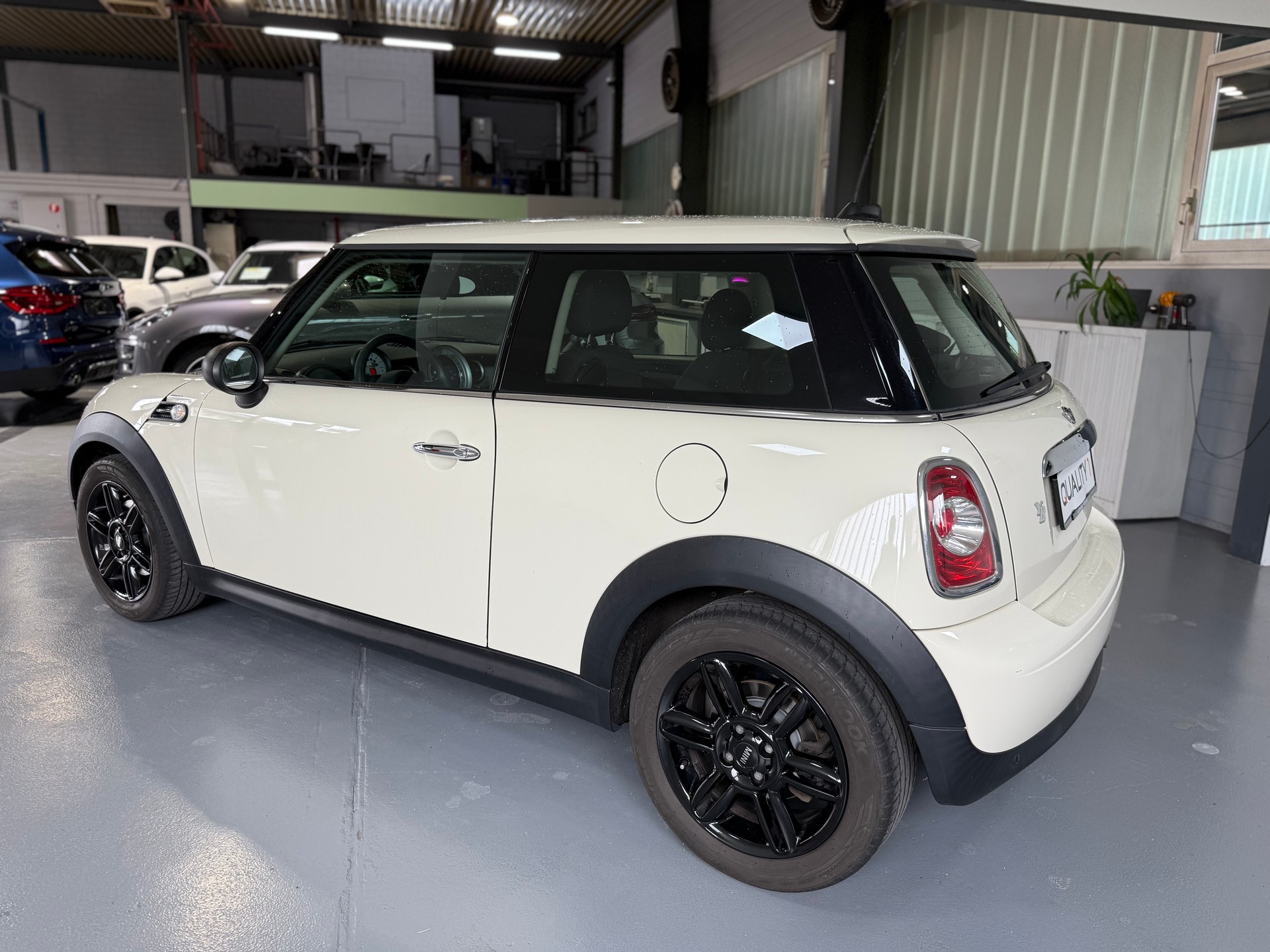 MINI One-image-3
