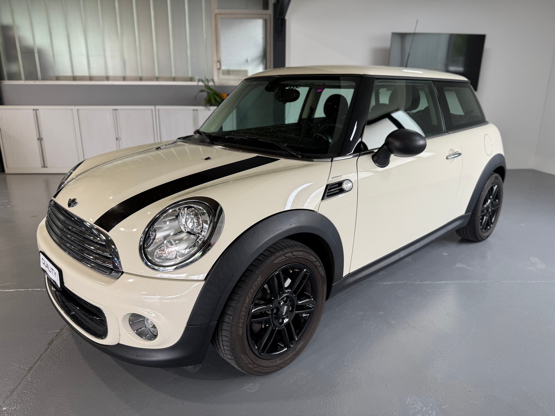 MINI One-image-2