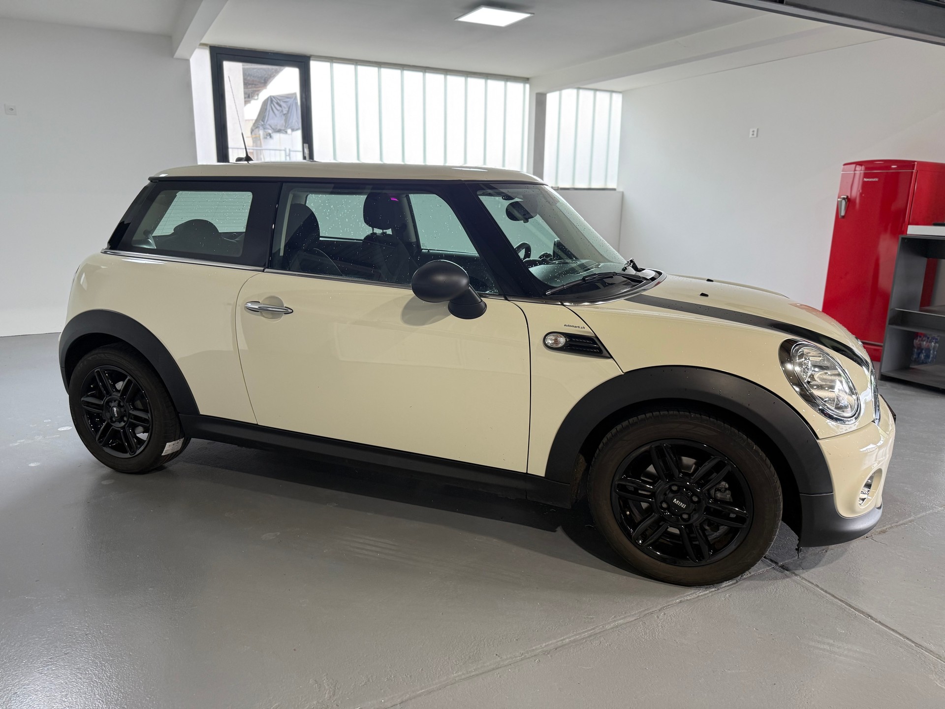MINI One-image-1