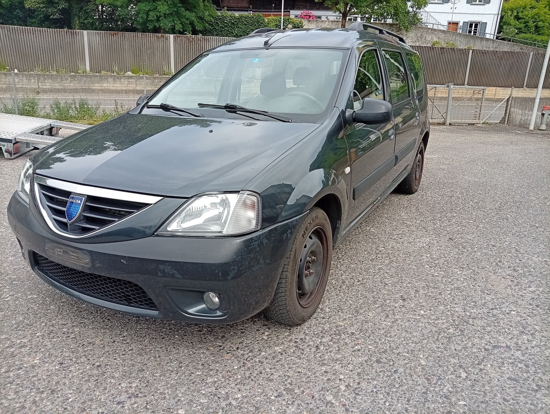 DACIA Logan 1.6 16V Lauréate-image-3