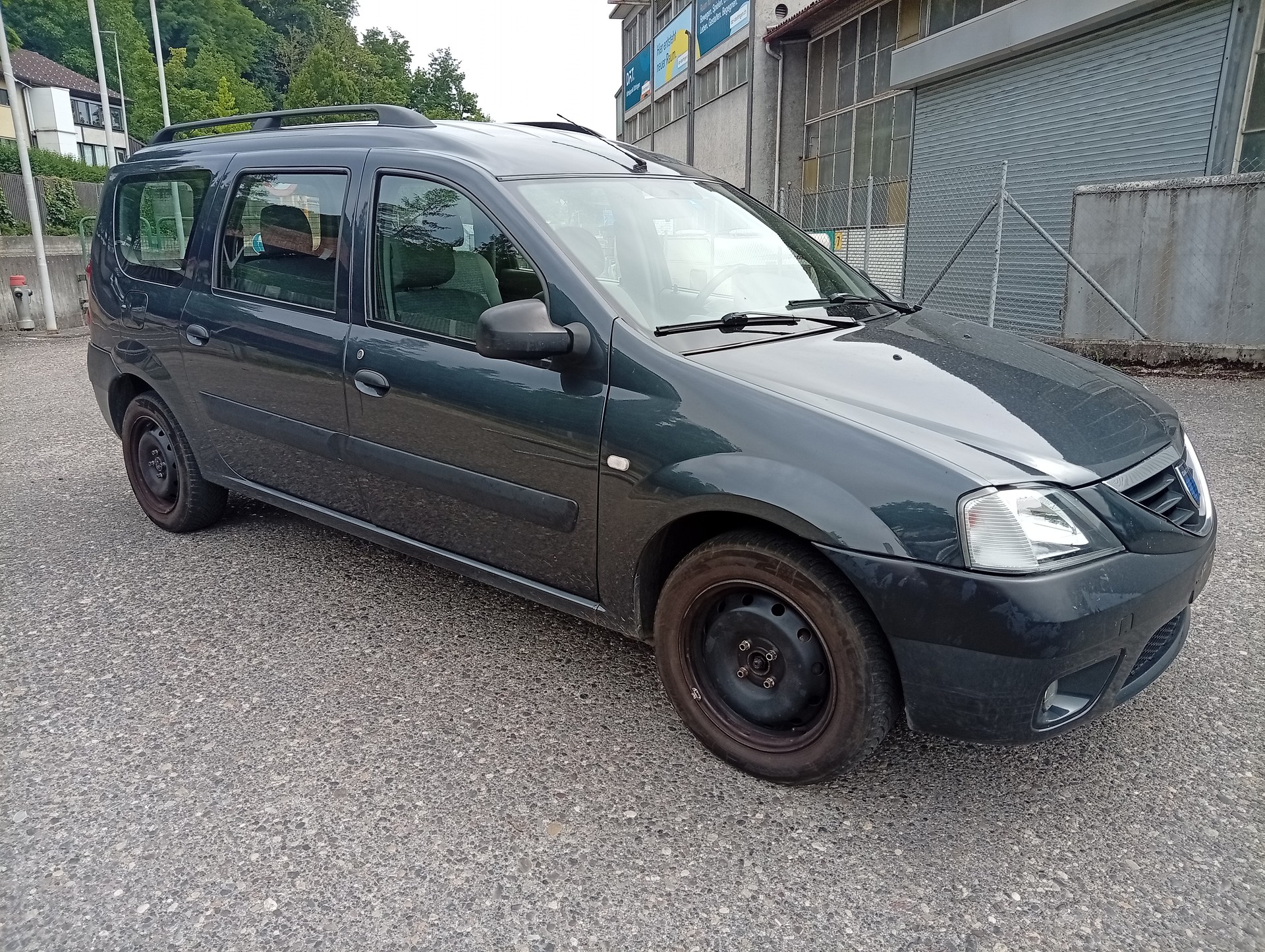DACIA Logan 1.6 16V Lauréate-image-2