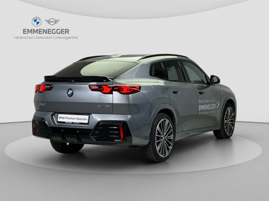 BMW iX2 xDrive 30 M Sport Pro-image-4