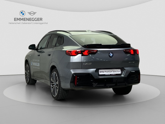 BMW iX2 xDrive 30 M Sport Pro-image-2