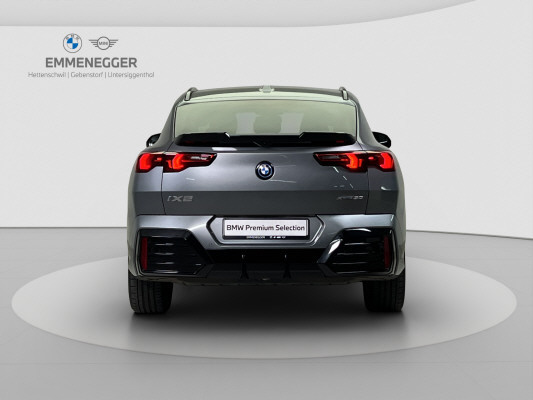 BMW iX2 xDrive 30 M Sport Pro-showroom-element-3