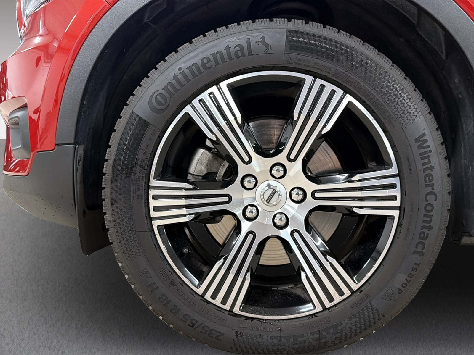 VOLVO XC40 2.0 B5 MH Inscription AWD-image-16
