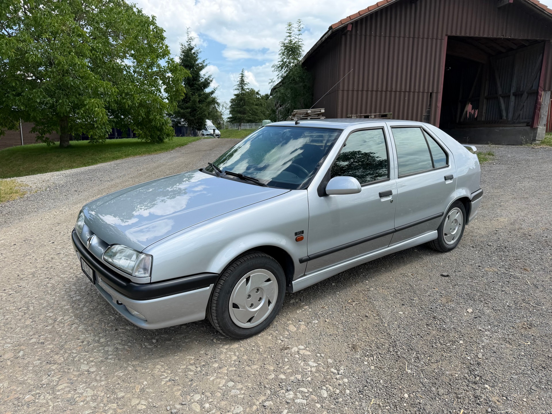 RENAULT R19 1.8 RSI-image-0