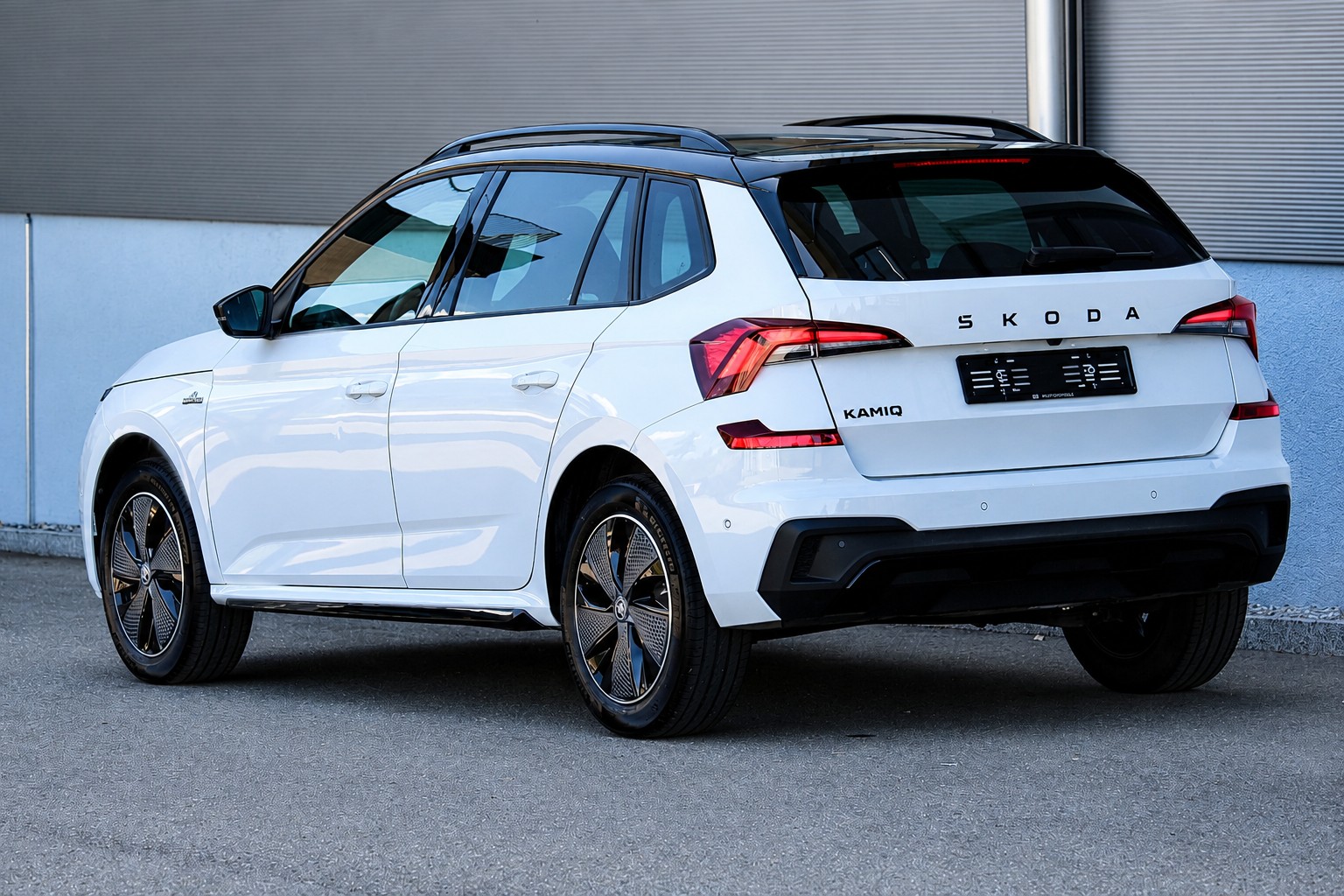 SKODA Kamiq 1.5 TSI Monte Carlo DSG 150PS • Facelfit • Panorama-Glasdach • Elektr. Heckklappe • Elektr. AHK • 60 M. Garantie-image-6
