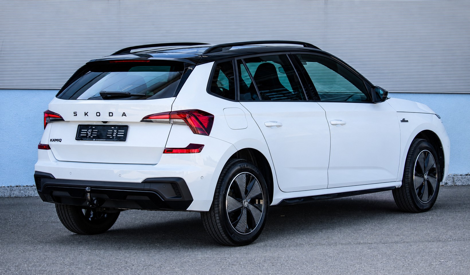 SKODA Kamiq 1.5 TSI Monte Carlo DSG 150PS • Facelfit • Panorama-Glasdach • Elektr. Heckklappe • Elektr. AHK • 60 M. Garantie-image-5