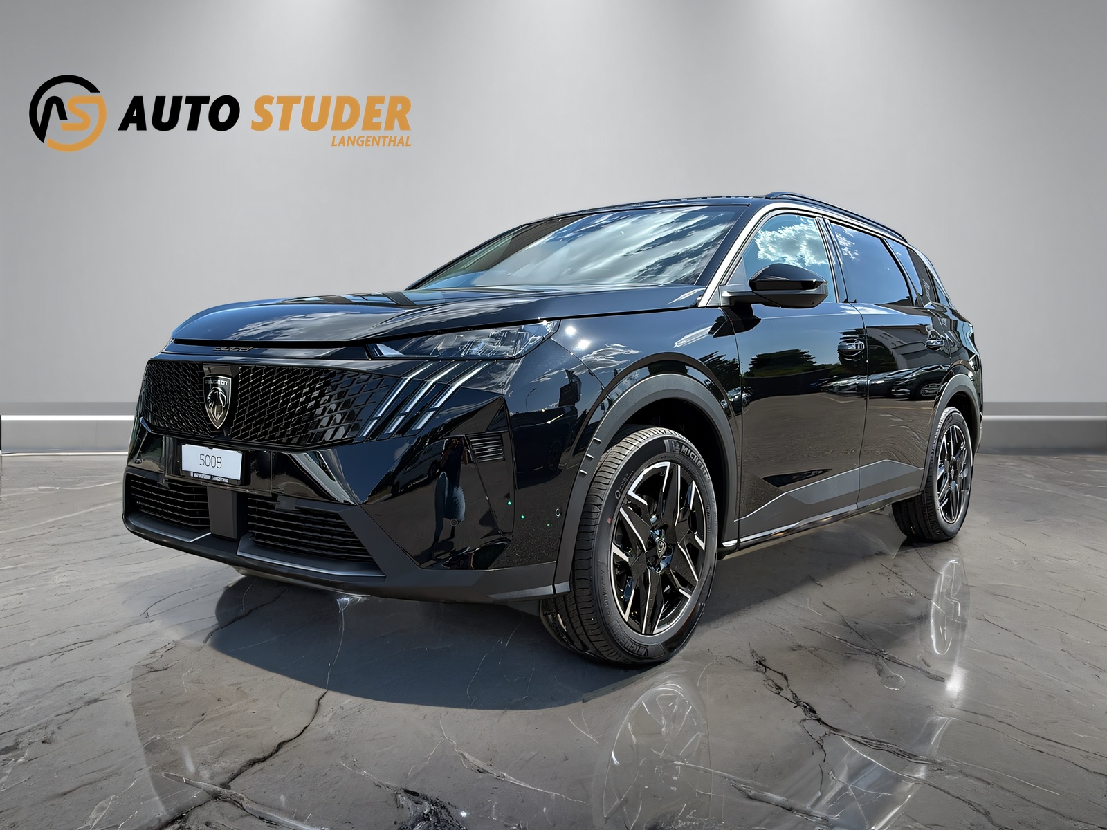 PEUGEOT 5008 1.2 Hybrid Allure Premium-image-1