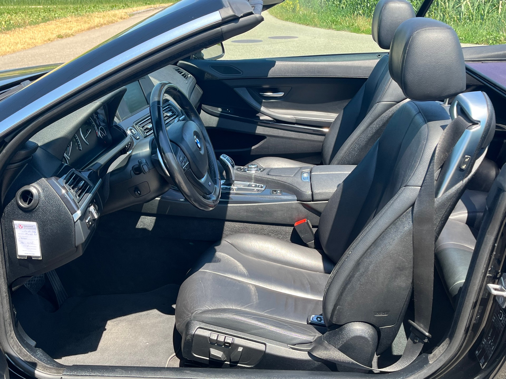 BMW 640i Cabrio-image-9