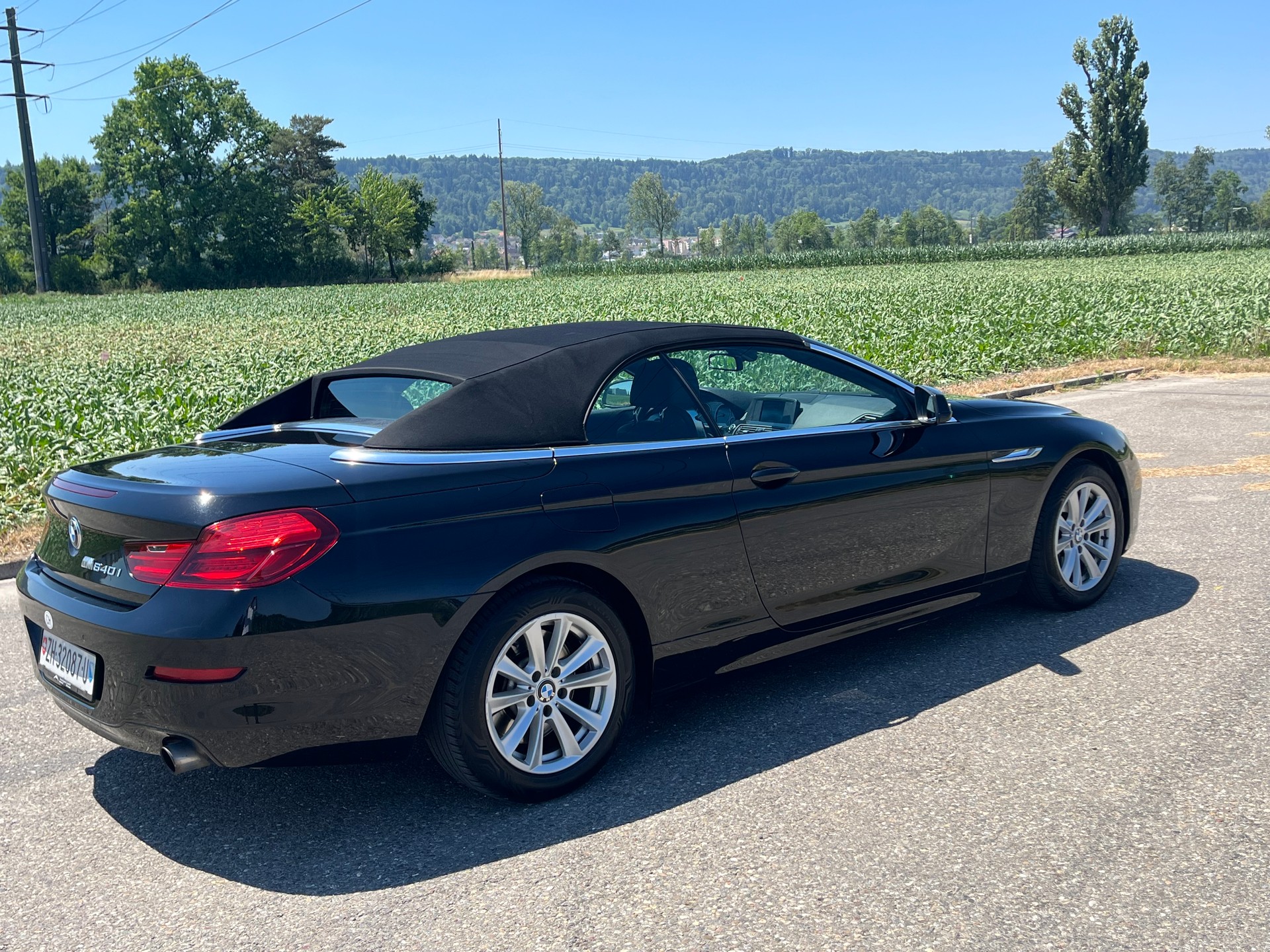 BMW 640i Cabrio-image-4