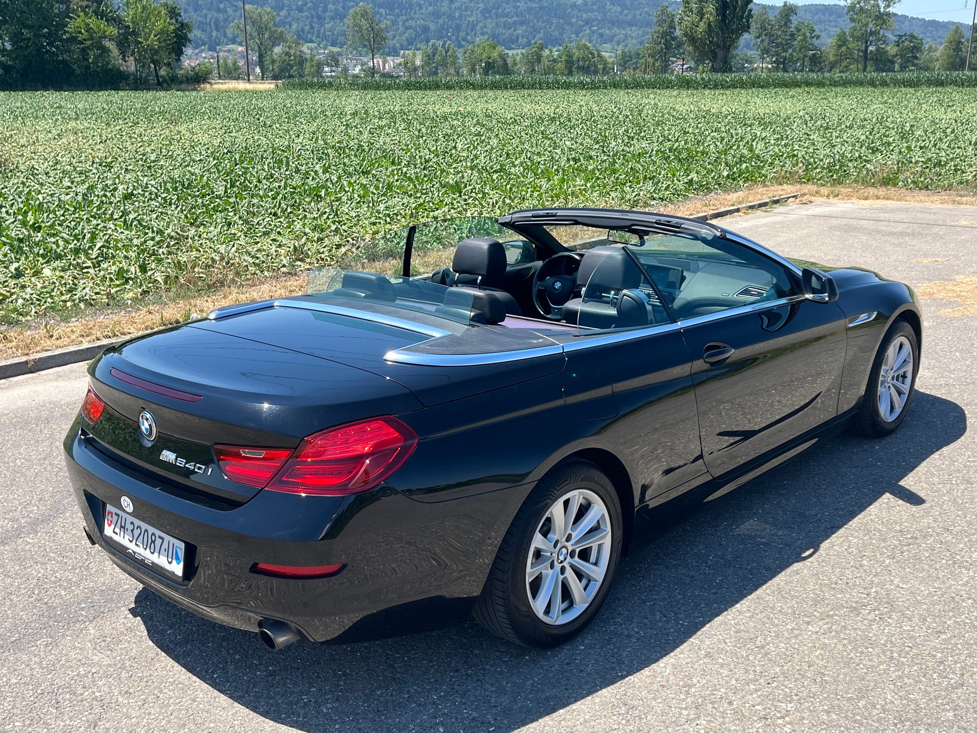 BMW 640i Cabrio-image-1