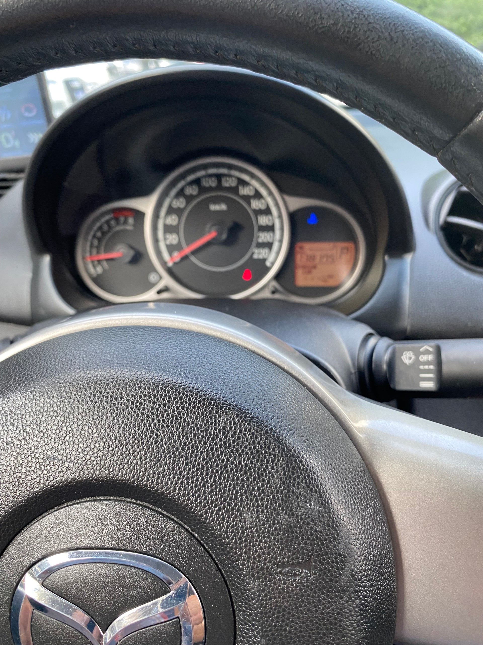 MAZDA 2 1.5i 16V Exclusive Automatic-image-10