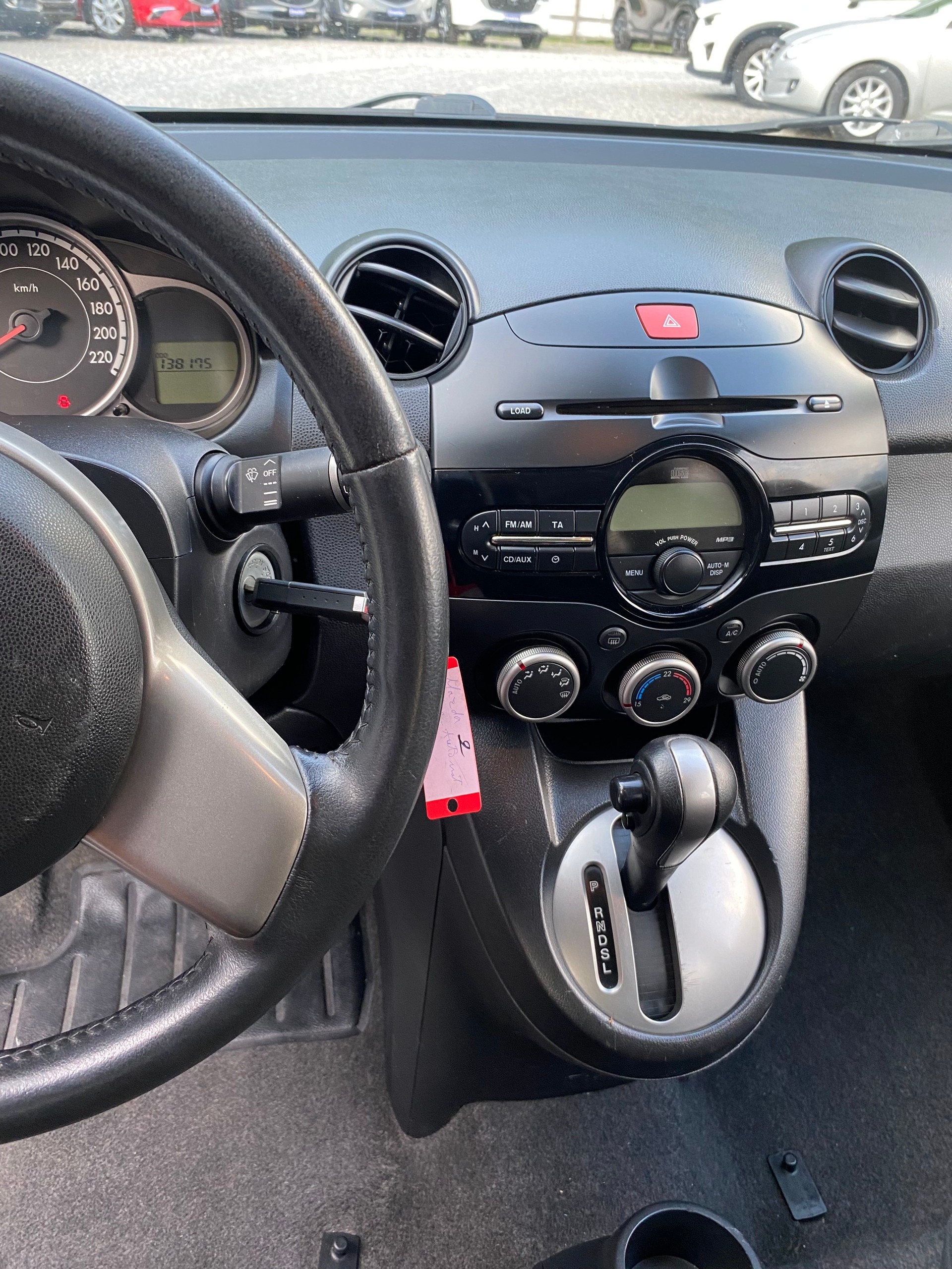 MAZDA 2 1.5i 16V Exclusive Automatic-image-7