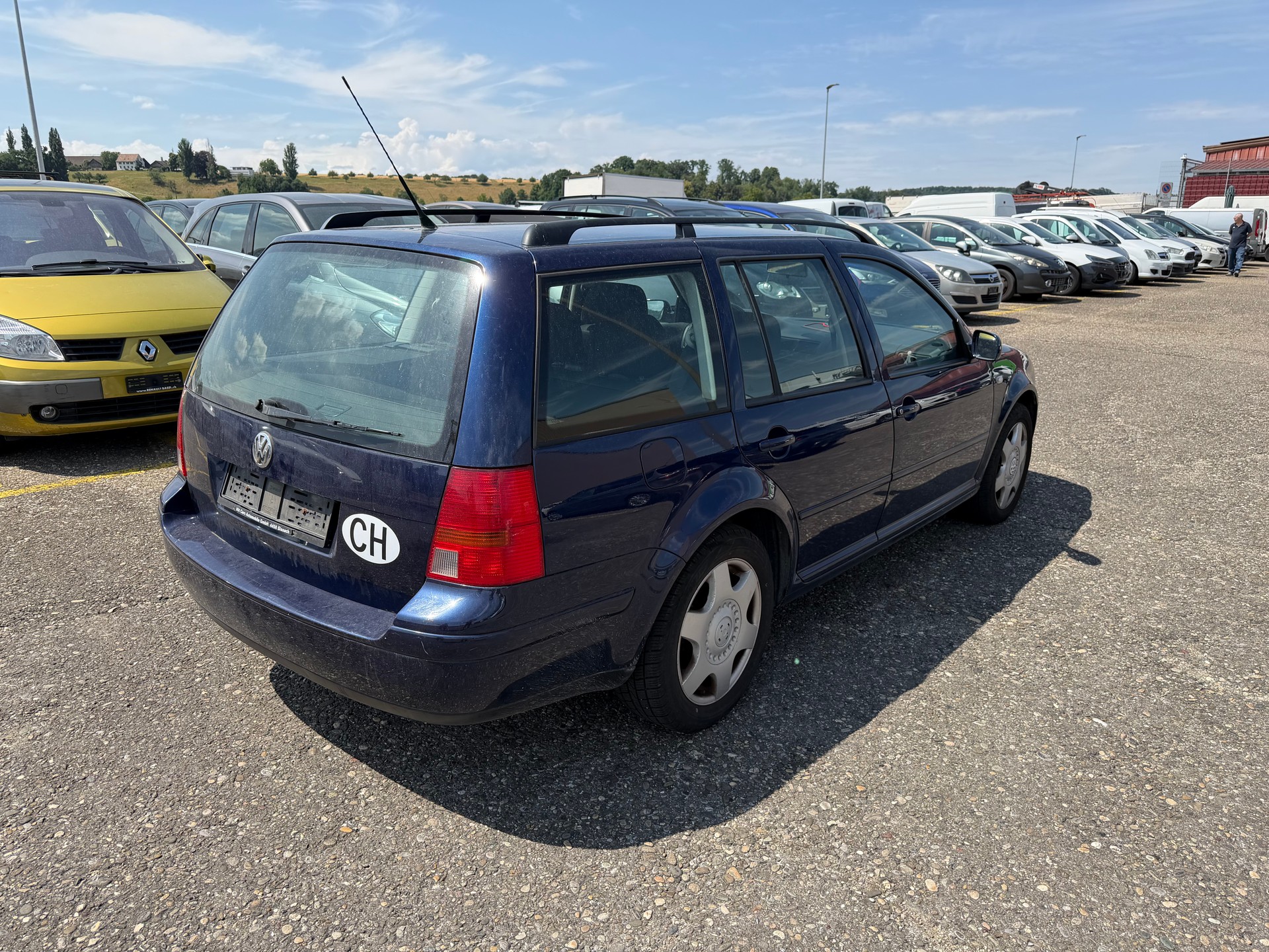 VW Golf Variant 2.0 Pacific 4Motion-image-4