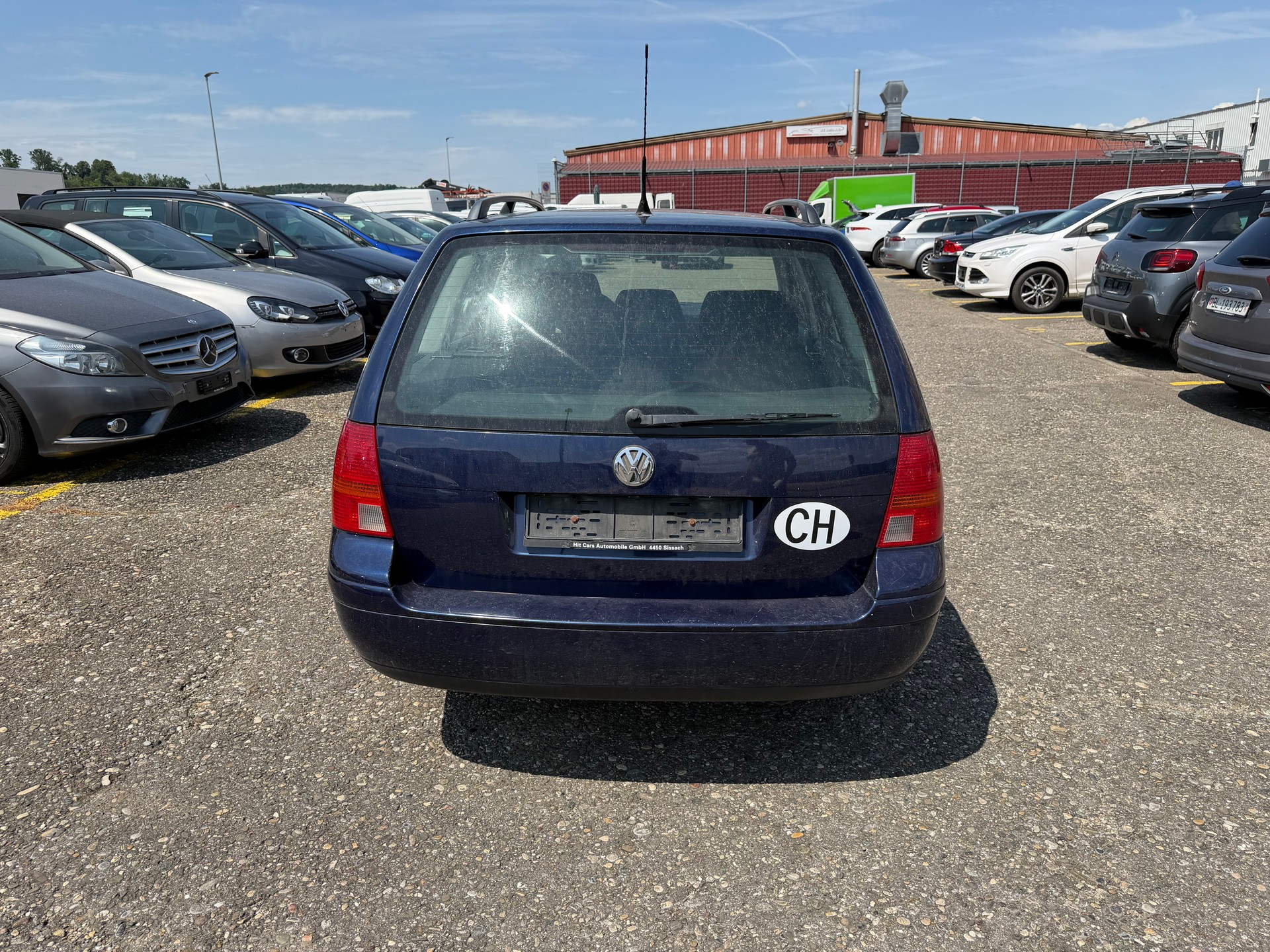 VW Golf Variant 2.0 Pacific 4Motion-image-3