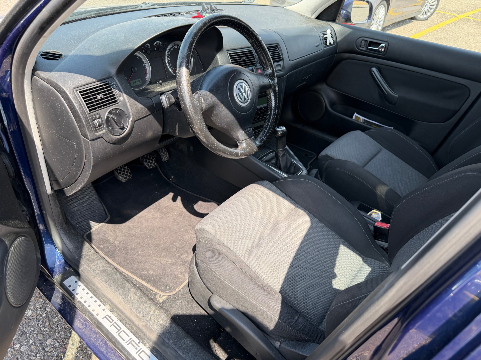 VW Golf Variant 2.0 Pacific 4Motion-image-9
