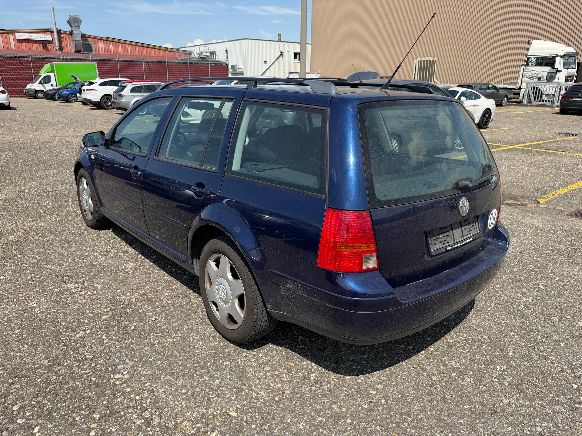VW Golf Variant 2.0 Pacific 4Motion-image-5