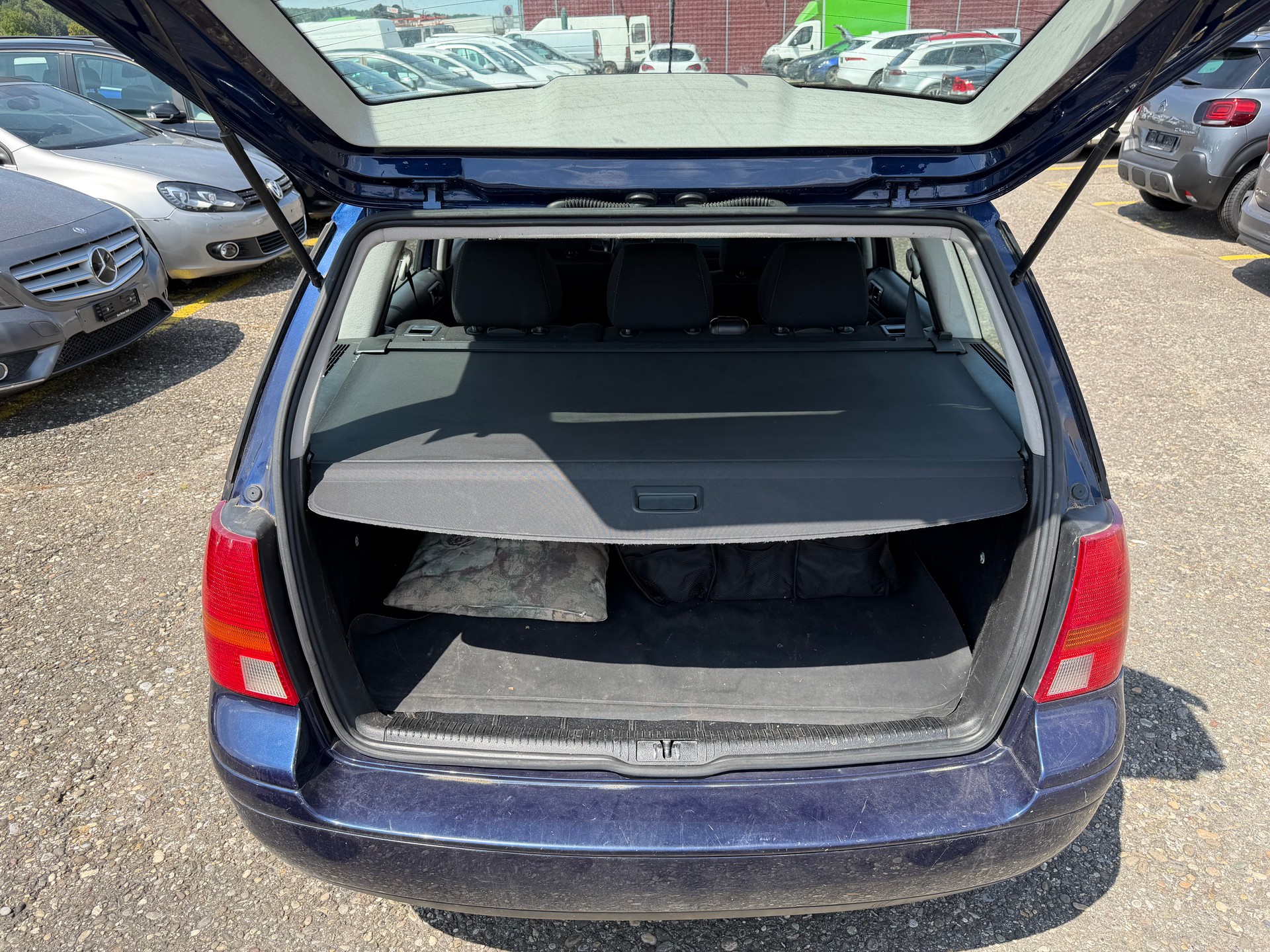 VW Golf Variant 2.0 Pacific 4Motion-image-6