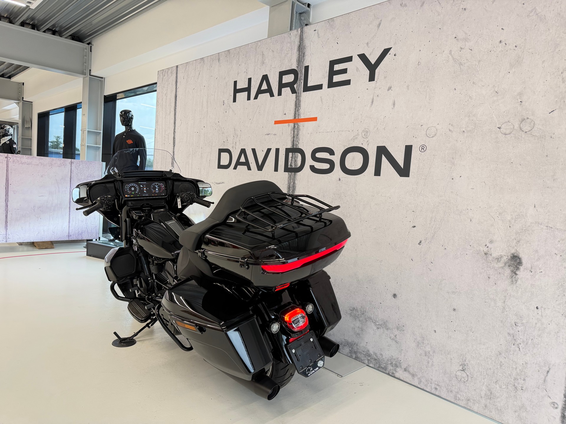 HARLEY-DAVIDSON FLHXL Street Glide Limited 117-image-5