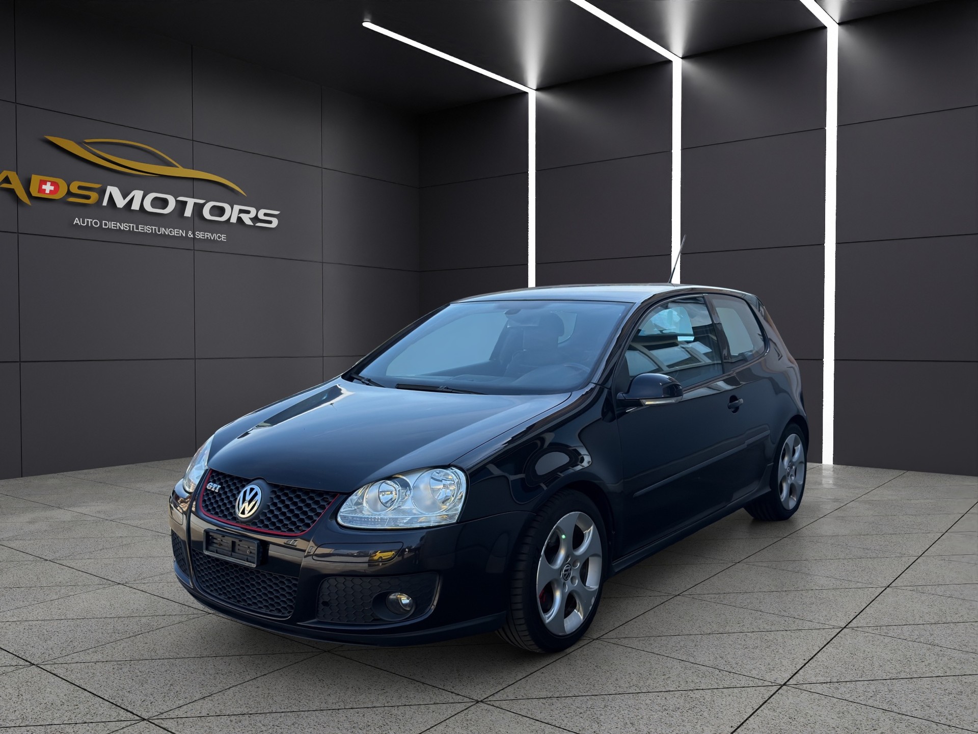 VW Golf 2.0 TFSI GTI-image-0