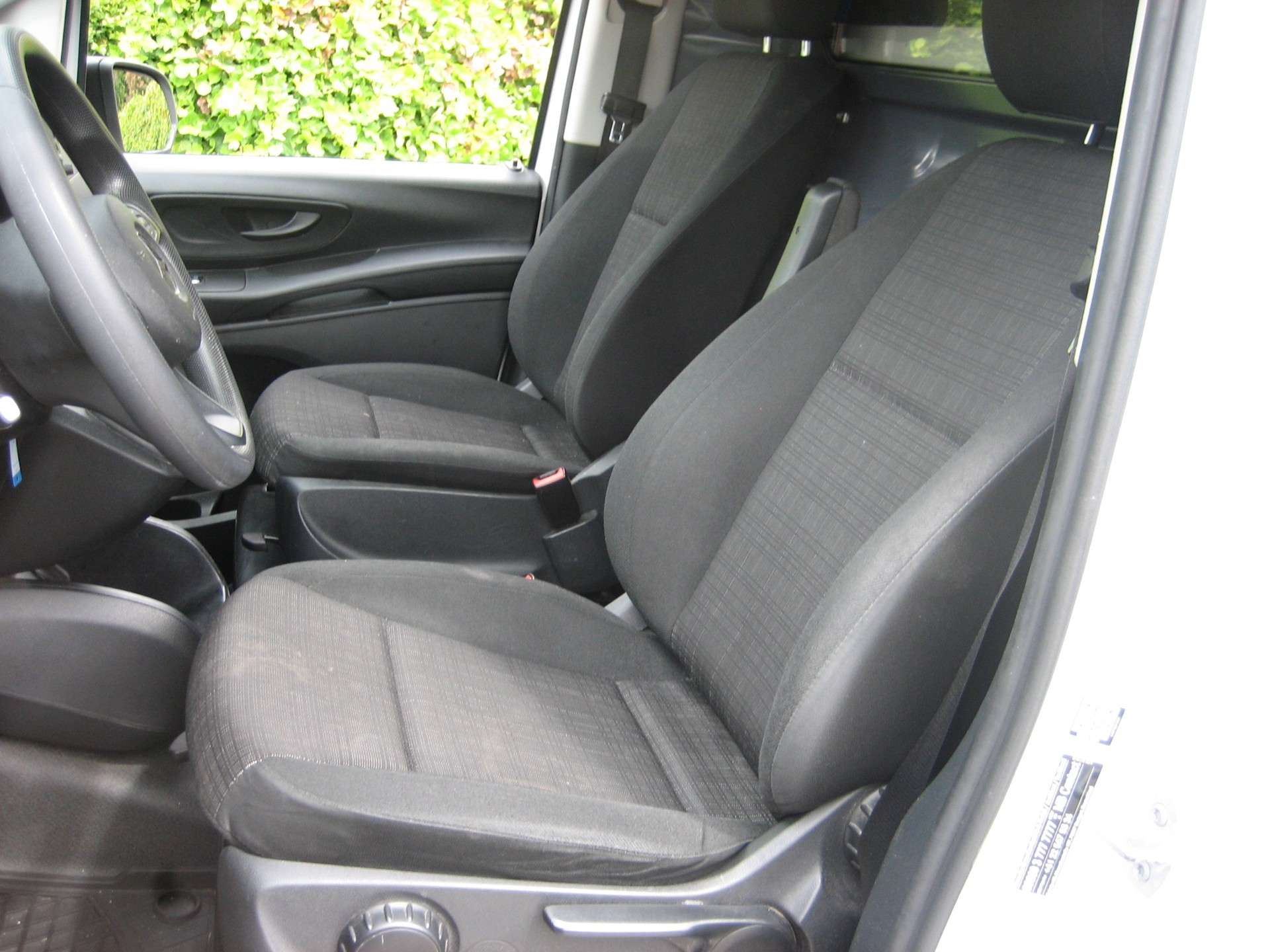 MERCEDES-BENZ 114 CDI lang-image-4