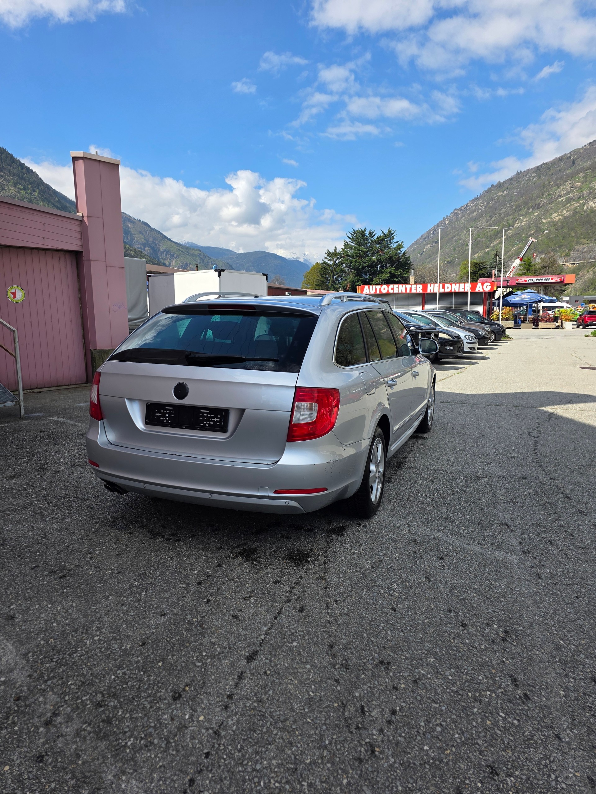 SKODA Superb Combi 2.0 TDi AllDrive 4x4-image-8