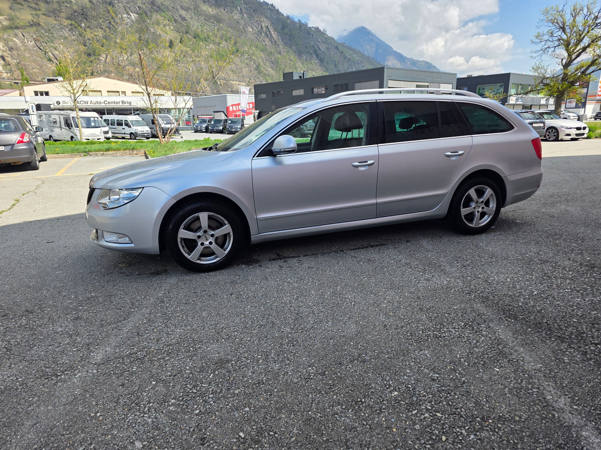 SKODA Superb Combi 2.0 TDi AllDrive 4x4-image-7