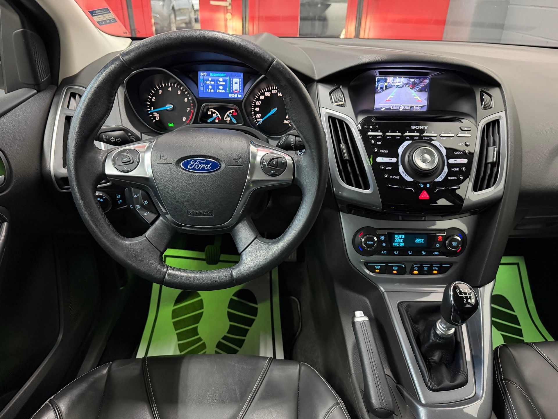 FORD Focus 1.6 SCTi Titanium //NEU AB MFK!-image-11