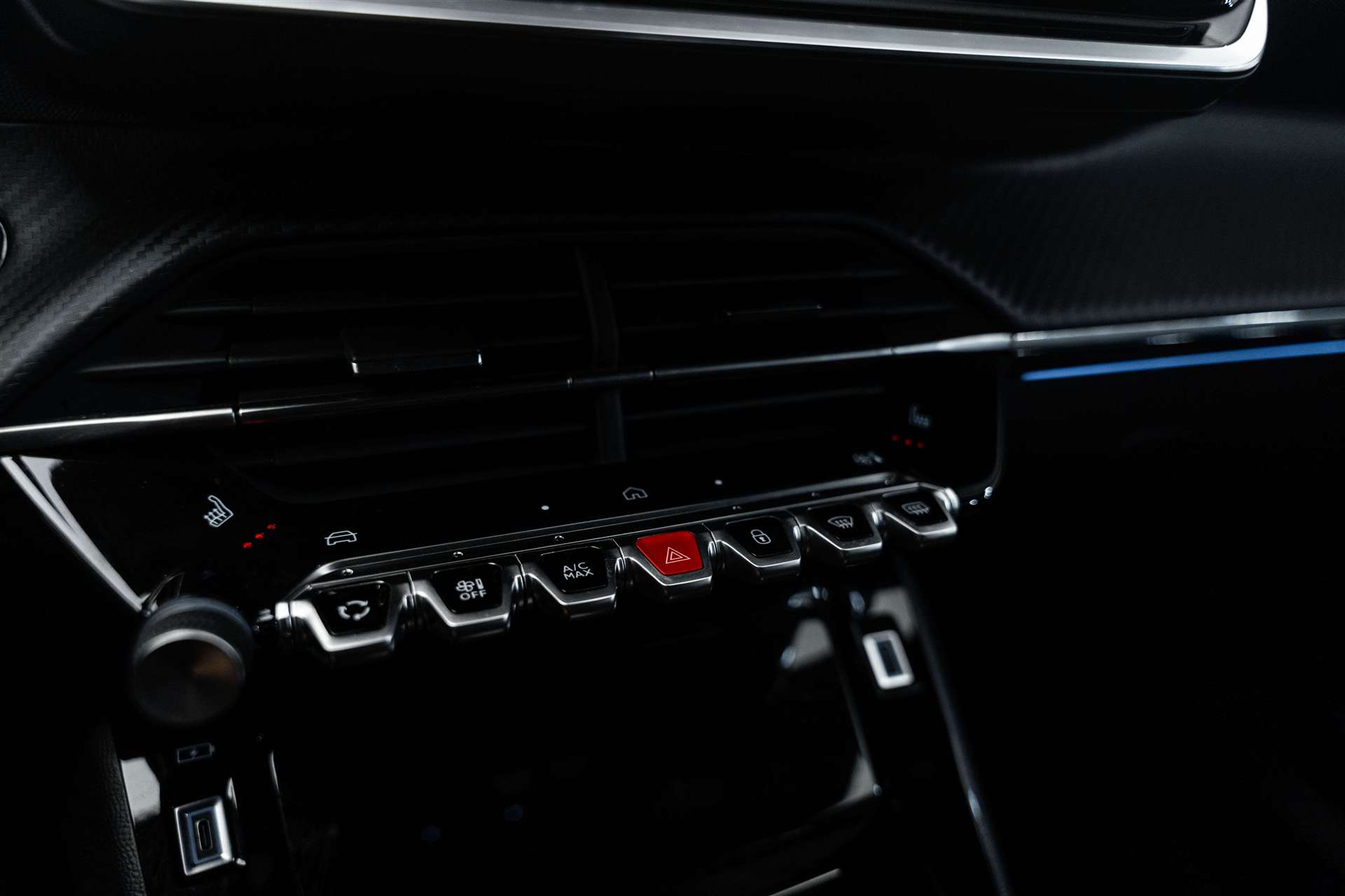 PEUGEOT 2008 1.2 PureTech GT Automat-image-24