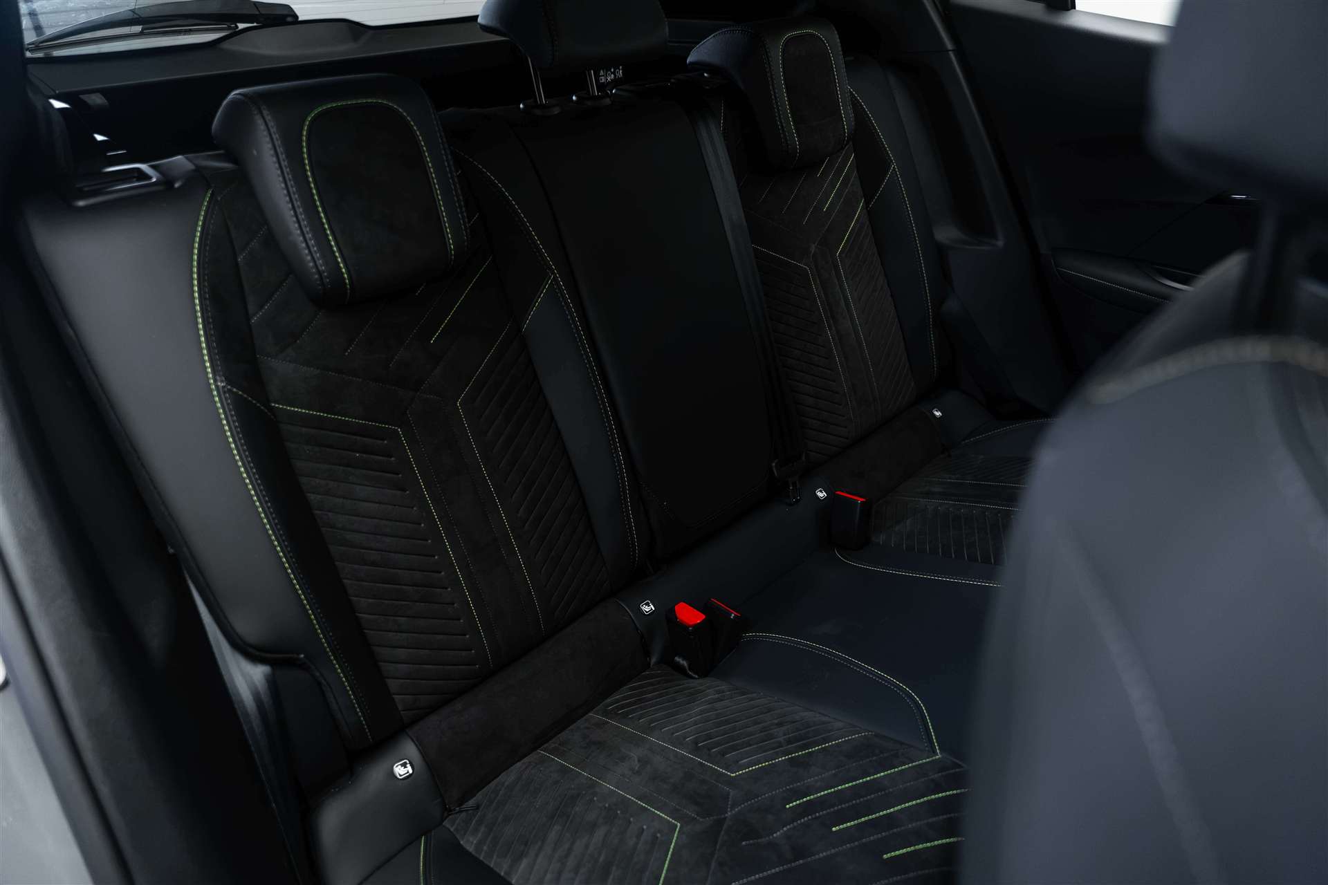PEUGEOT 2008 1.2 PureTech GT Automat-image-13