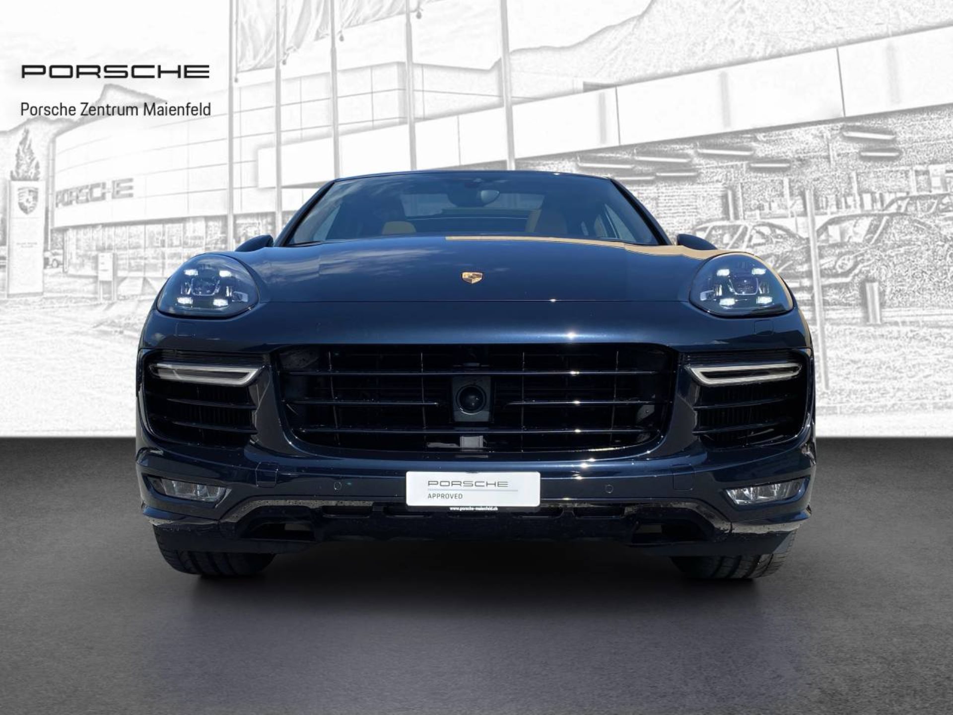 PORSCHE Cayenne Turbo S-showroom-element-1