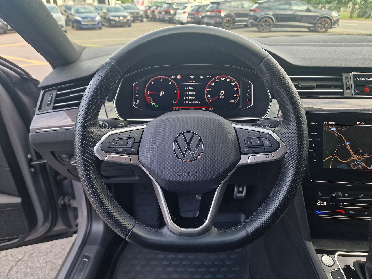 VW Passat Alltrack 2.0 TDI 4Motion DSG-image-14