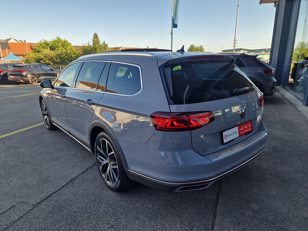 VW Passat Alltrack 2.0 TDI 4Motion DSG-image-3