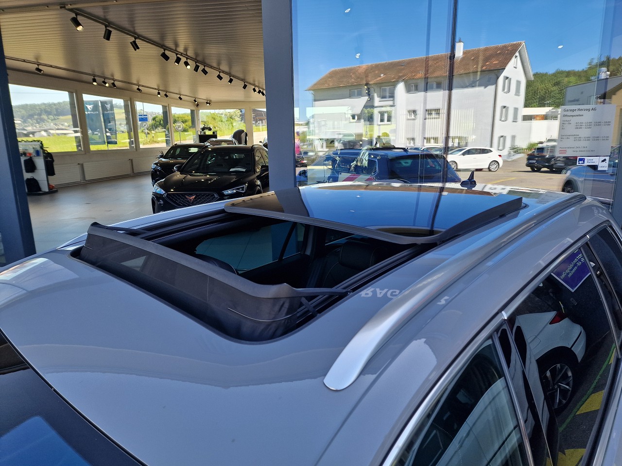 VW Passat Alltrack 2.0 TDI 4Motion DSG-image-29