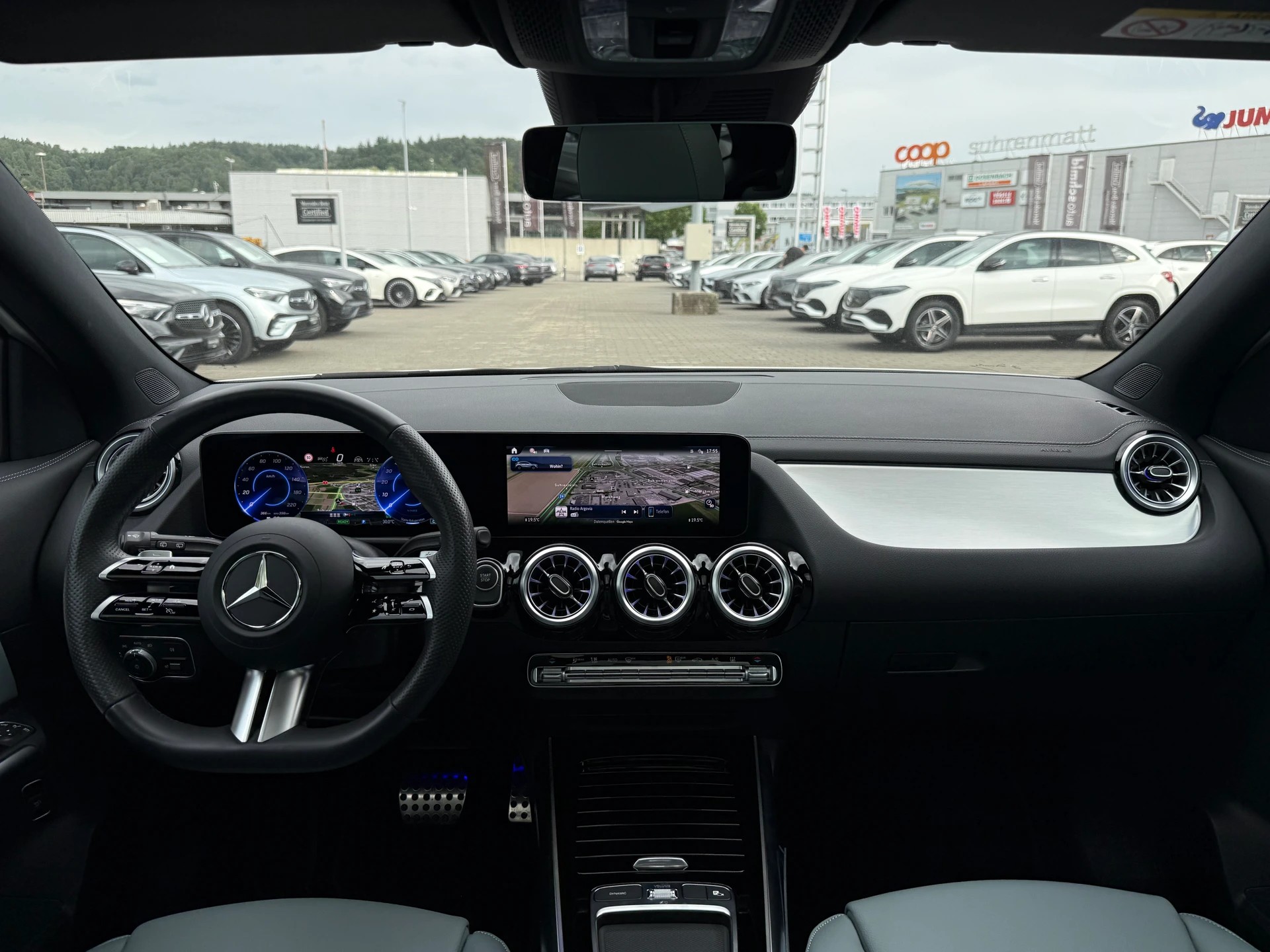 MERCEDES-BENZ EQA 350 AMG Line 4Matic Swiss Star-image-4