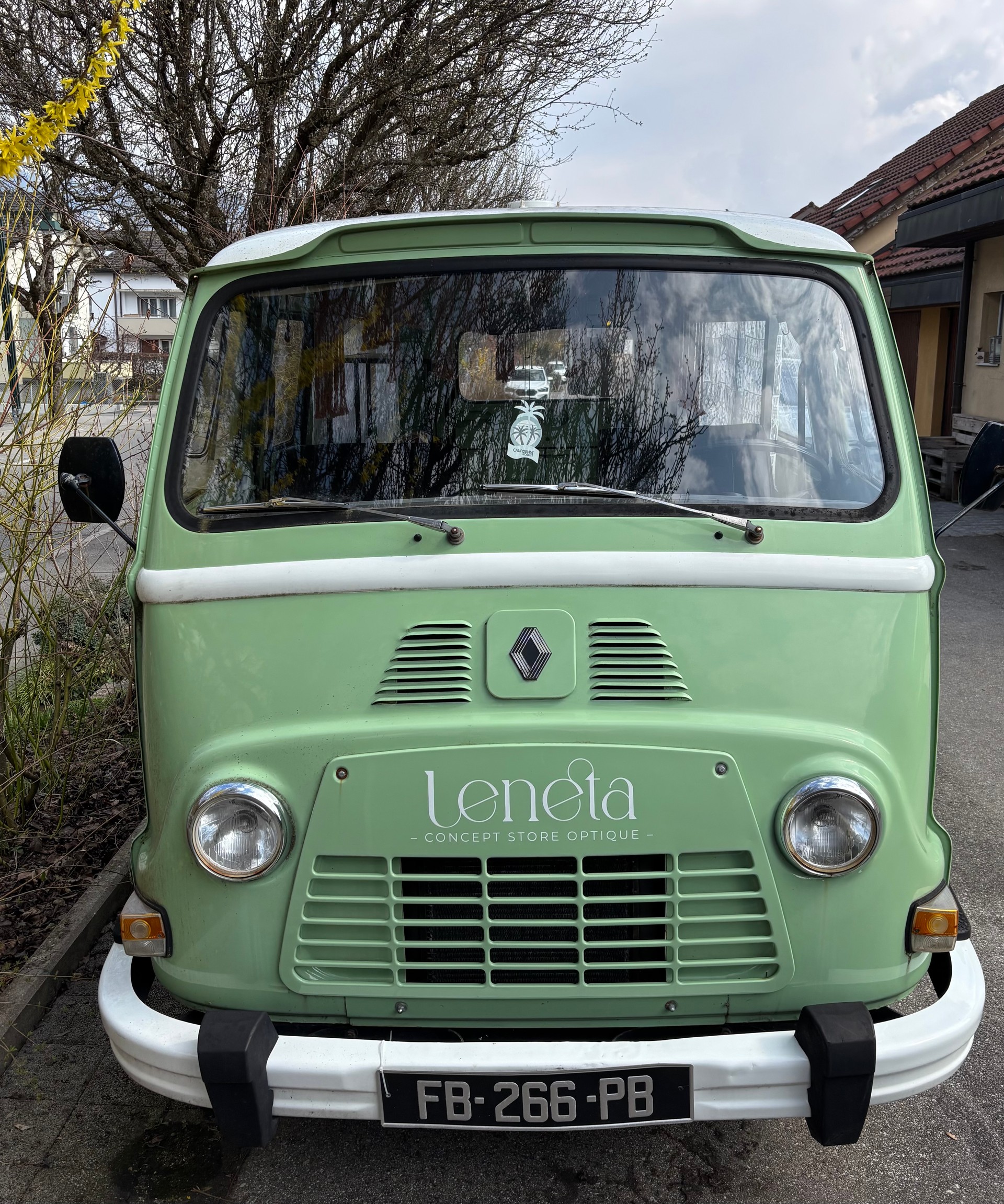 RENAULT Oldtimer Renault R213A Alouette-image-2