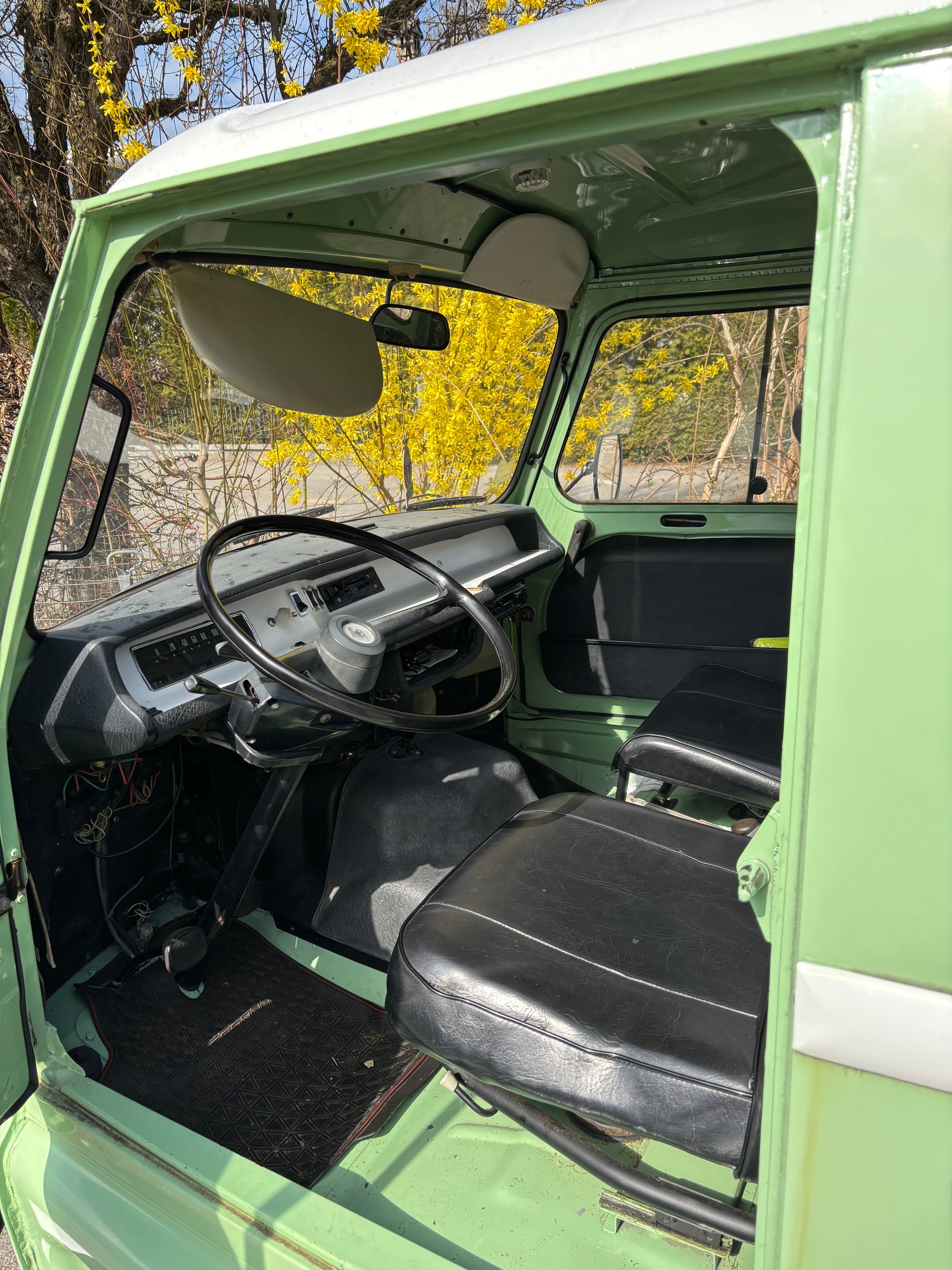 RENAULT Oldtimer Renault R213A Alouette-image-5