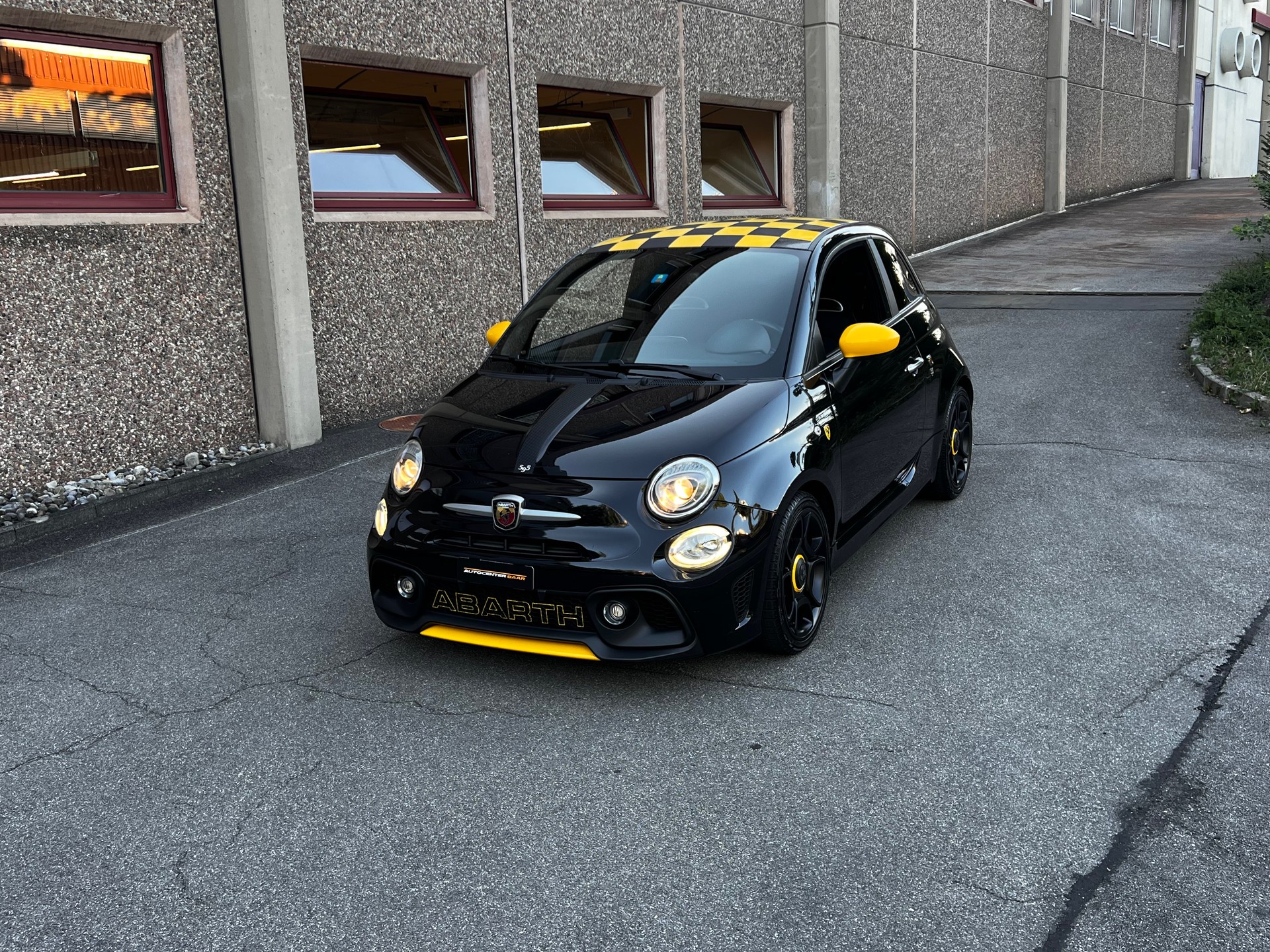 FIAT 595 1.4 16V Turbo Abarth Pista-image-0